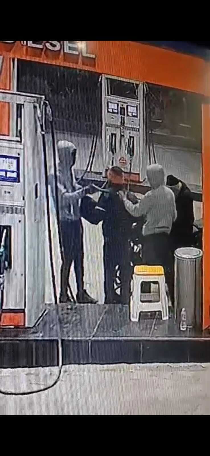 अपराधियों ने पेट्रोलपंप कर्मी से 34 हजार लूटा