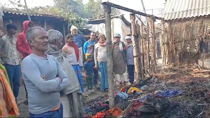 आग लगने से एक घर जला