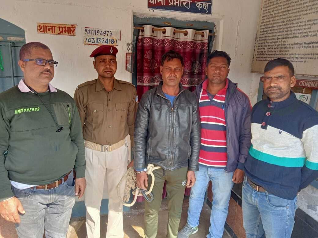 चोरी की मोबाइल के साथ युवक गिरफ्तार