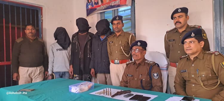 जिले के टॉप टेन अपराधी सहित अंतरराज्यीय गिरोह के तीन अपराधी गिरफ्तार, तीन फरार