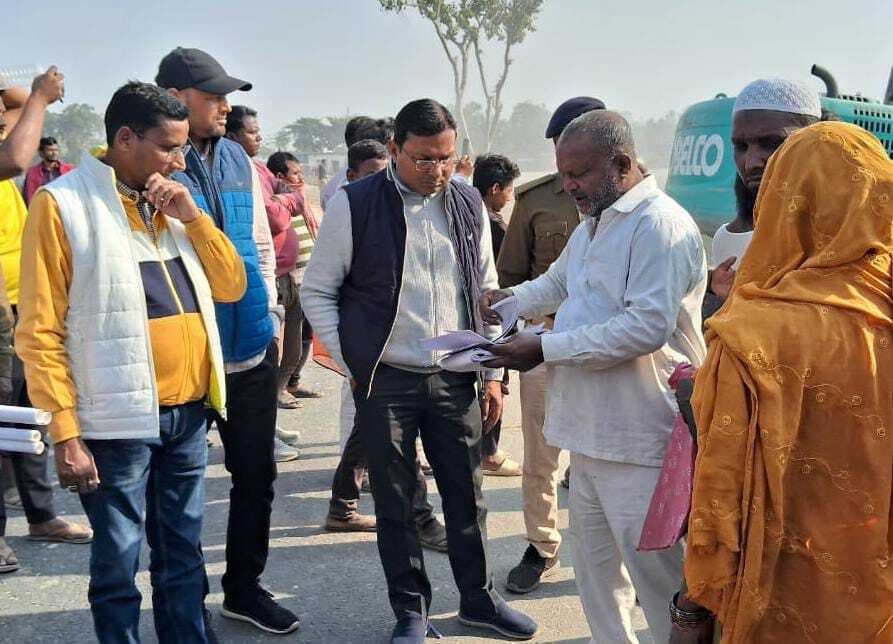 पांचवें दिन भी चला अतिक्रमण हटाओ अभियान, एसडीएम ने की मॉनिटरिंग