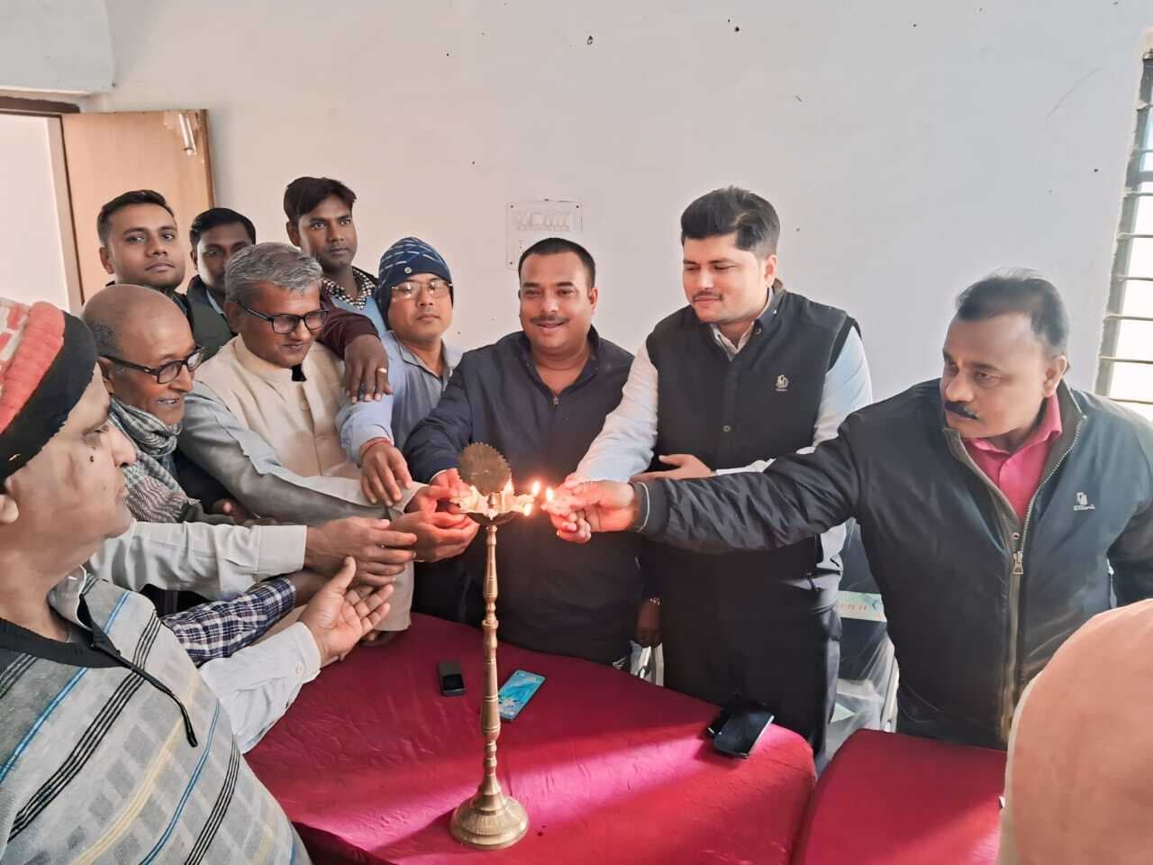 सरकार की ओर से निर्धारित दर पर ही खाद बेचेंगे दुकानदार