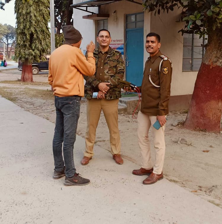 बंगाल व किशनगंज पुलिस की गिरफ्त से भीड़ ने आरोपित को छुड़ाया, पुलिस के साथ भी की धक्का-मुक्की
