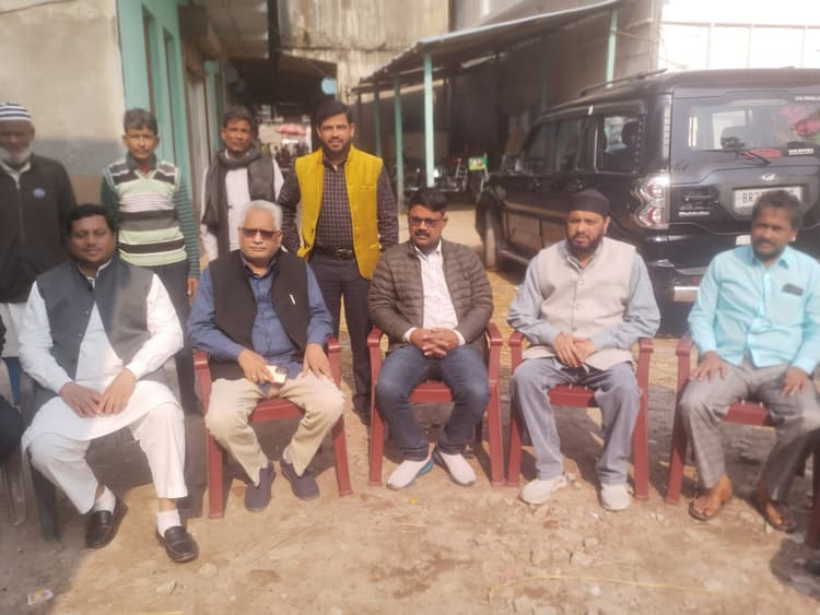 तेजस्वी यादव के आगमन की तैयारी में जुटे नेता व कार्यकर्ता