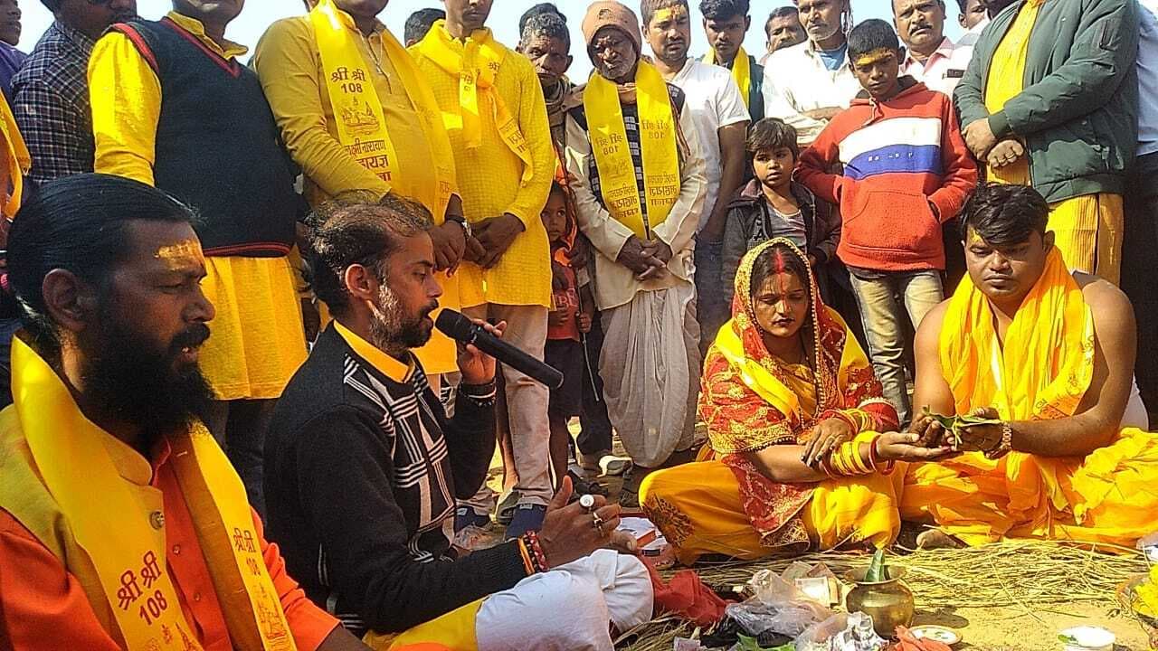 निकाली कलश शोभायात्रा, किया भूमि पूजन