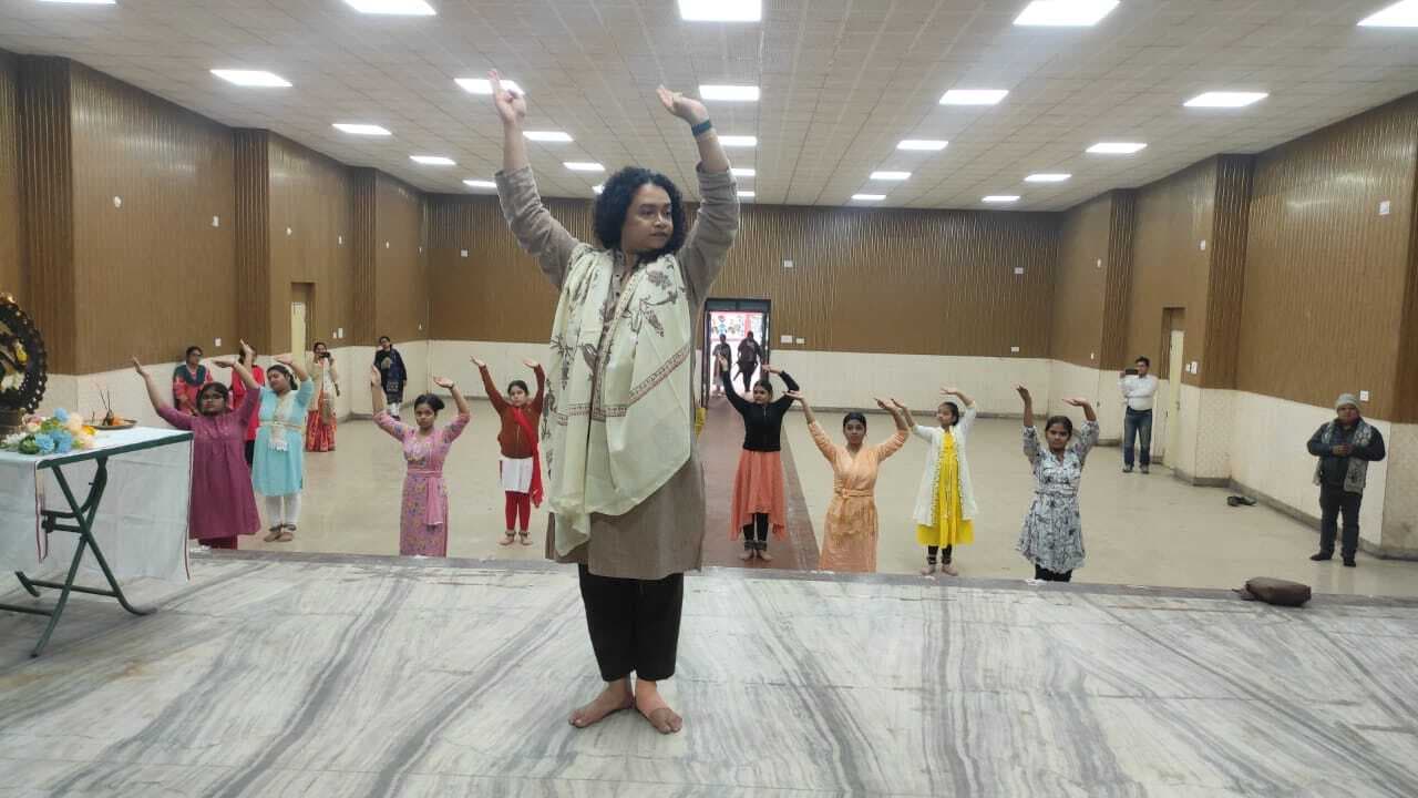 Dhanbad News: बनारस घराने के विशाल कृष्ण ने सिखाया कथक का गुर