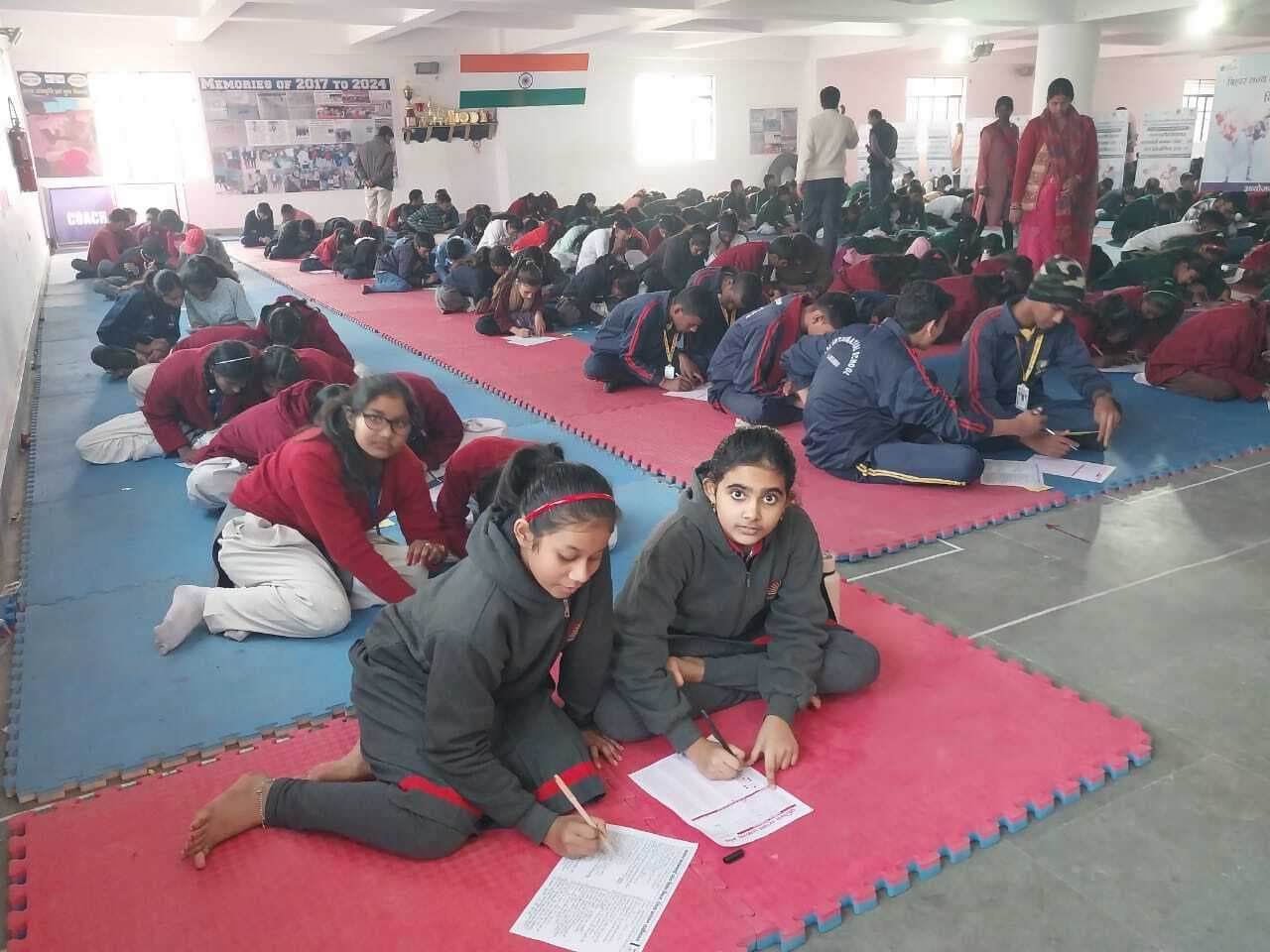 सरदार पटेल की पुण्यतिथि पर हुई क्विज प्रतियोगिता, छात्रों में दिखा उत्साह