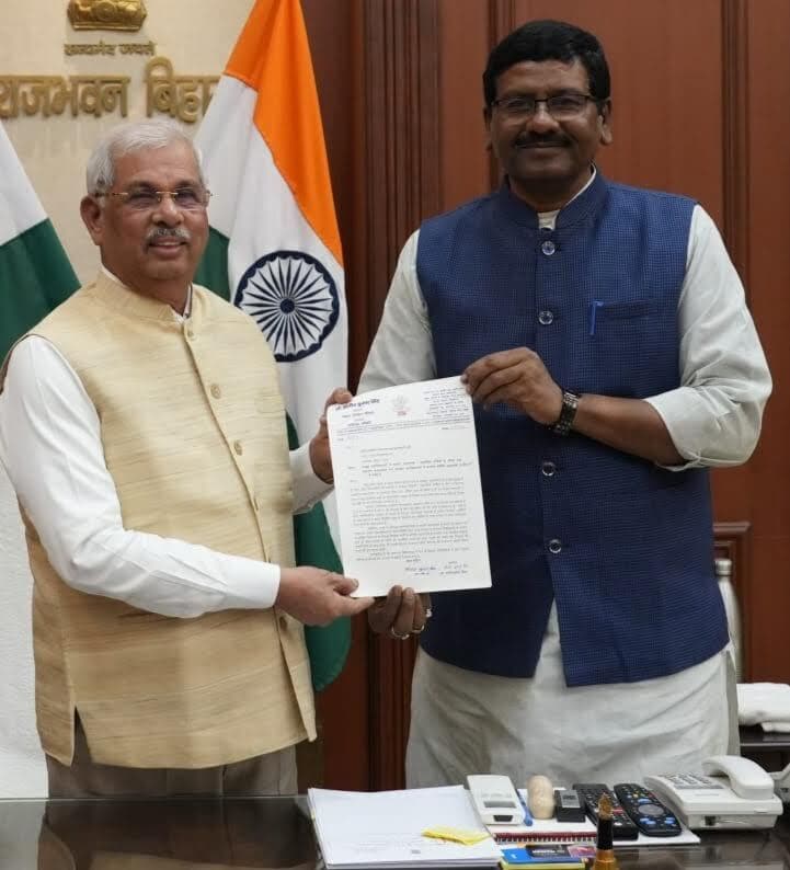 बिहार विधान परिषद सदस्य का अतिथि प्राध्यापकों ने किया आभार व्यक्त