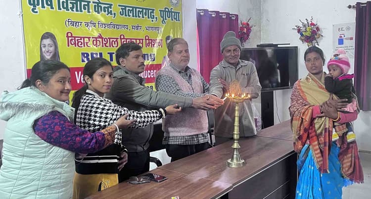 कृषि विज्ञान केंद्र में वर्मी कम्पोस्ट उत्पादन पर प्रशिक्षण