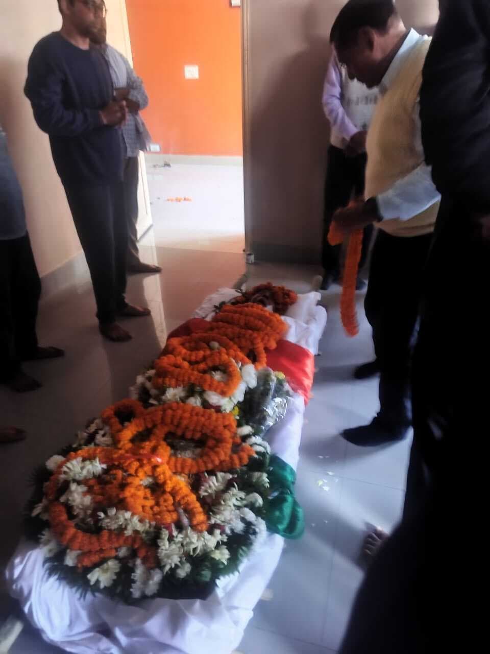 कृष्णानंद झा को पूर्व स्पीकर ने दी श्रद्धांजलि