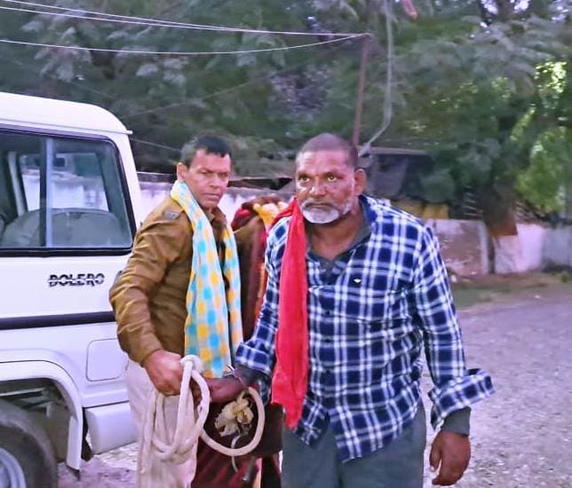 अवैध संबंध की आशंका पर पति ने ही की थी उमा की हत्या, पुलिस ने किया गिरफ्तार