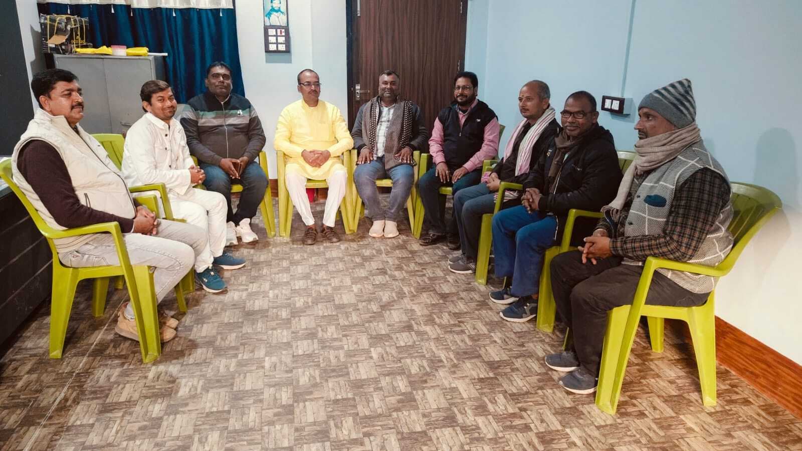 सक्षमता उत्तीर्ण शिक्षकों को मिले सेवा निरंतरता का लाभ:जिलाध्यक्ष