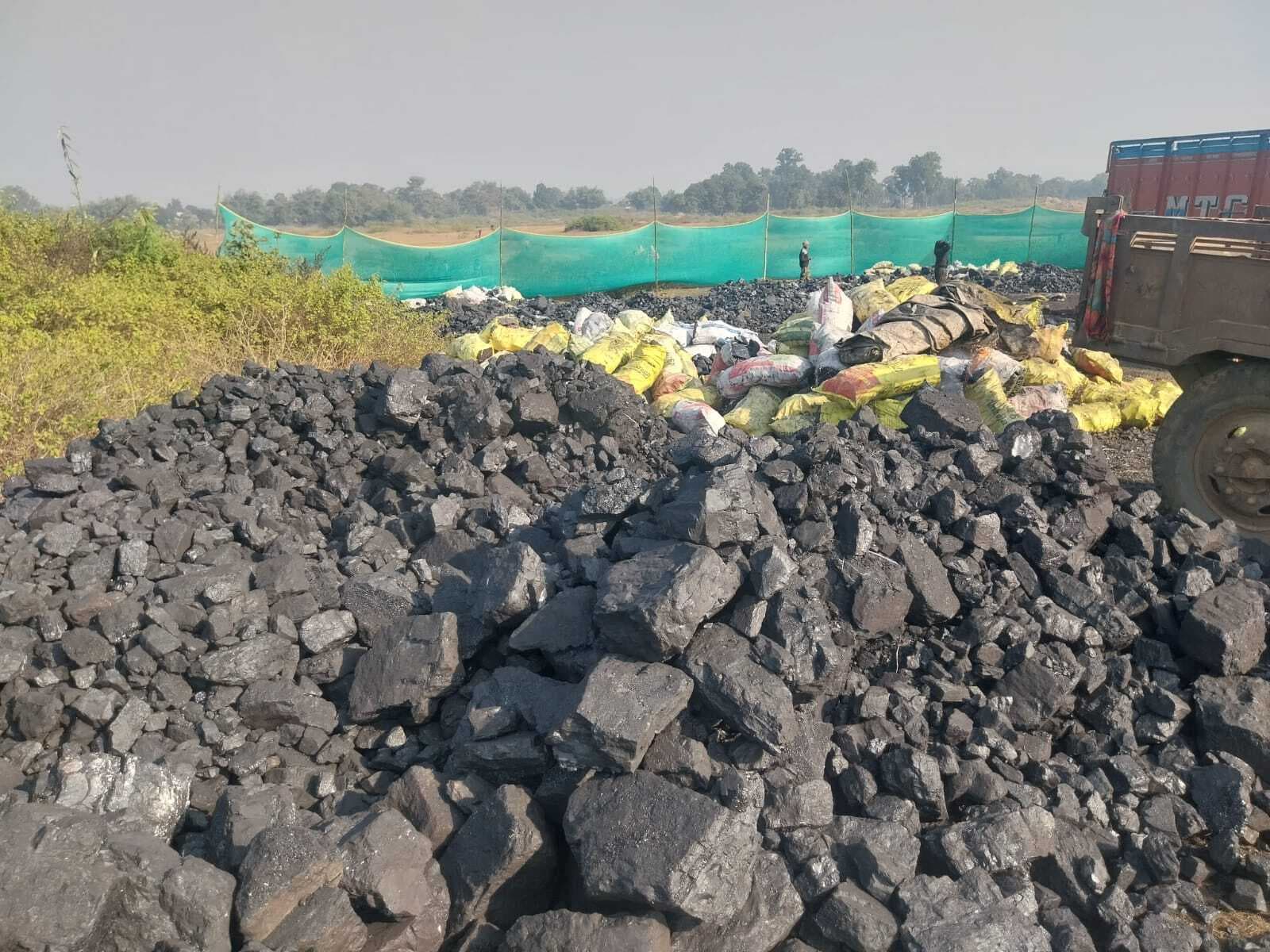 Bokaro News : अवैध कोयला लोड कर रहे छह वाहन जब्त, एक गिरफ्तार