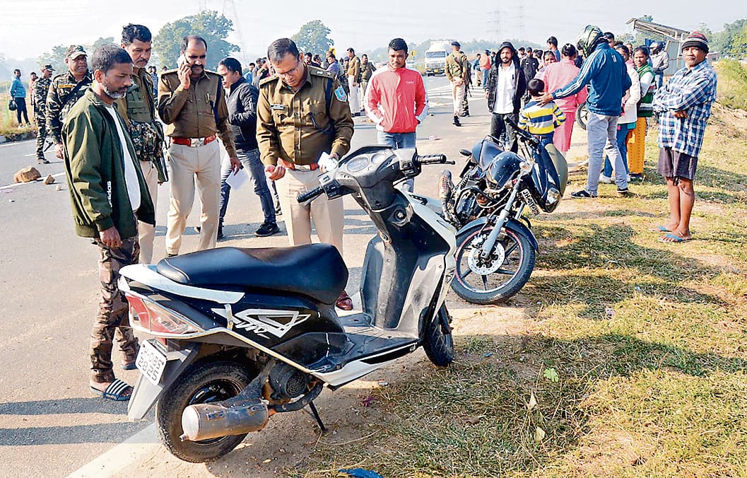 Ranchi News : दोस्त का फोन आने पर मधु राय का बेटा रिंग रोड पहुंचा, देखा गोलियों से छलनी पिता की पड़ी है लाश