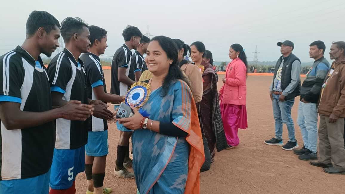 Chaibasa News : मेडिकल कॉलेज बना विजेता, हाथीमंडा एसी उपविजेता