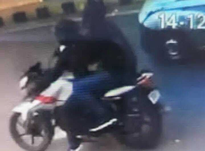 Patna News : सफेद रंग की बाइक से दो शातिर कर रहे स्नैचिंग, एसकेपुरी थाने के पास झपट ली महिला की चेन