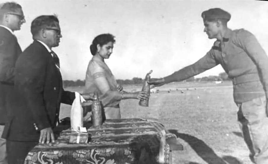 Dhanbad News : विजय दिवस पर बीसीसीएल के रिटायर अधिकारी ने साझा की अपने सैनिक पिता की यादें