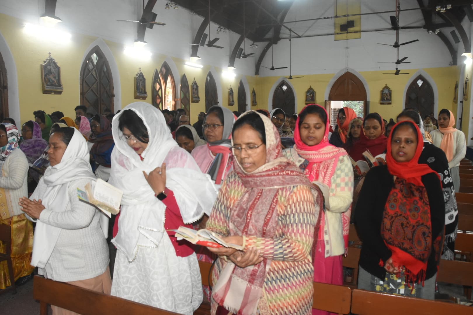 - तीसरे एडवेंट संडे पर गिरिजाघरों में विशेष प्रार्थना सभा