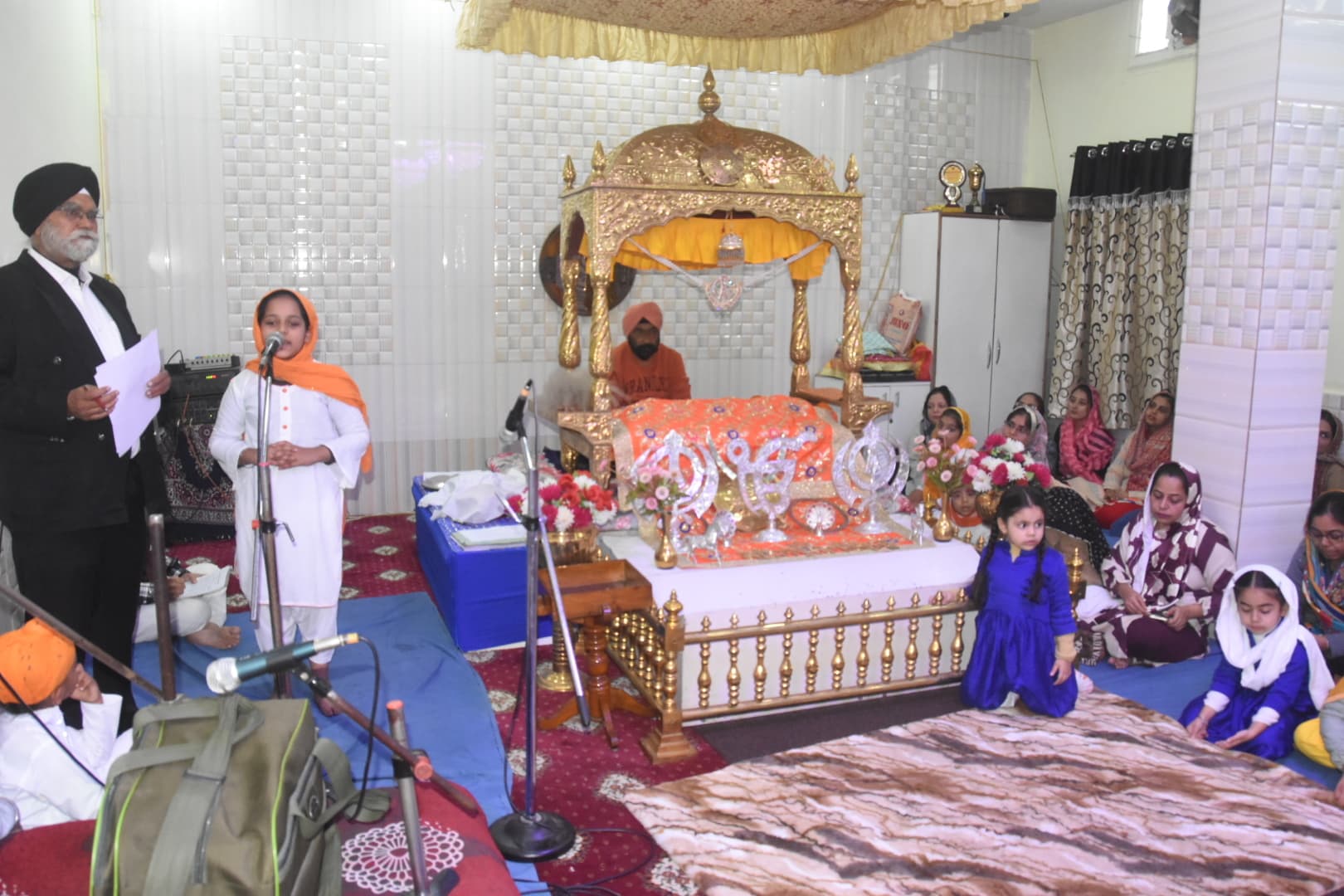 Dhanbad News: मटकुरिया गुरुद्वारा में बच्चों के बीच कराये गये मुकाबले