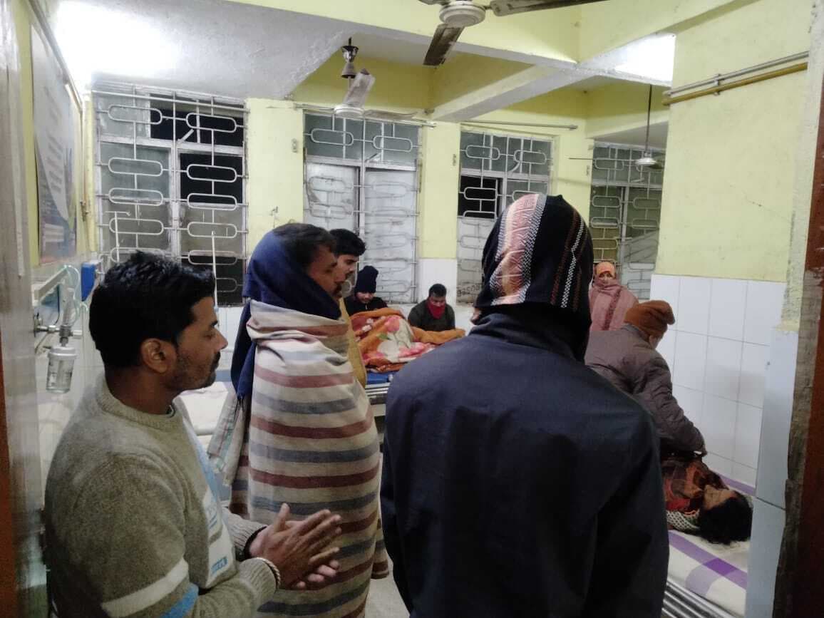 चलती ट्रेन में चढ़ने के दौरान फिसल कर नीचे गिरी महिला, अस्पताल में मौत