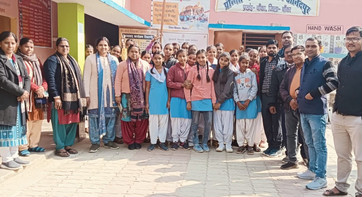 बाल विवाह पर रोक के बाद छात्रा ने स्कूल पहुंचकर ली शपथ