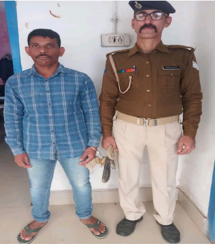 विशेष न्यायाधीश उत्पाद न्यायालय प्रथम की अदालत ने एक शराब तस्कर को सुनायी आठ वर्ष की सश्रम कारावास, लगाया गया एक लाख रुपये अर्थदंड