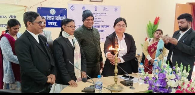 महिला को डायन बता प्रताड़ित करना अपराध : सिन्हा