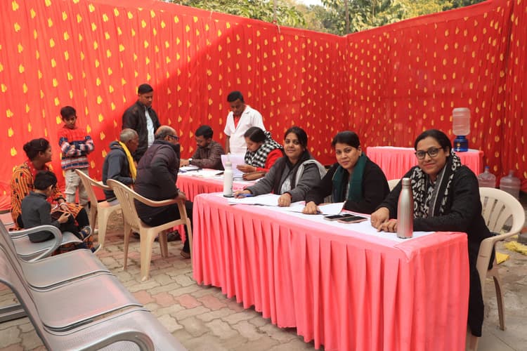 Jamshedpur News : शिविर में 117 लोगों ने कराया रजिस्ट्रेशन, 70 को दो-तीन दिनों में मिलेगा कृत्रिम अंग