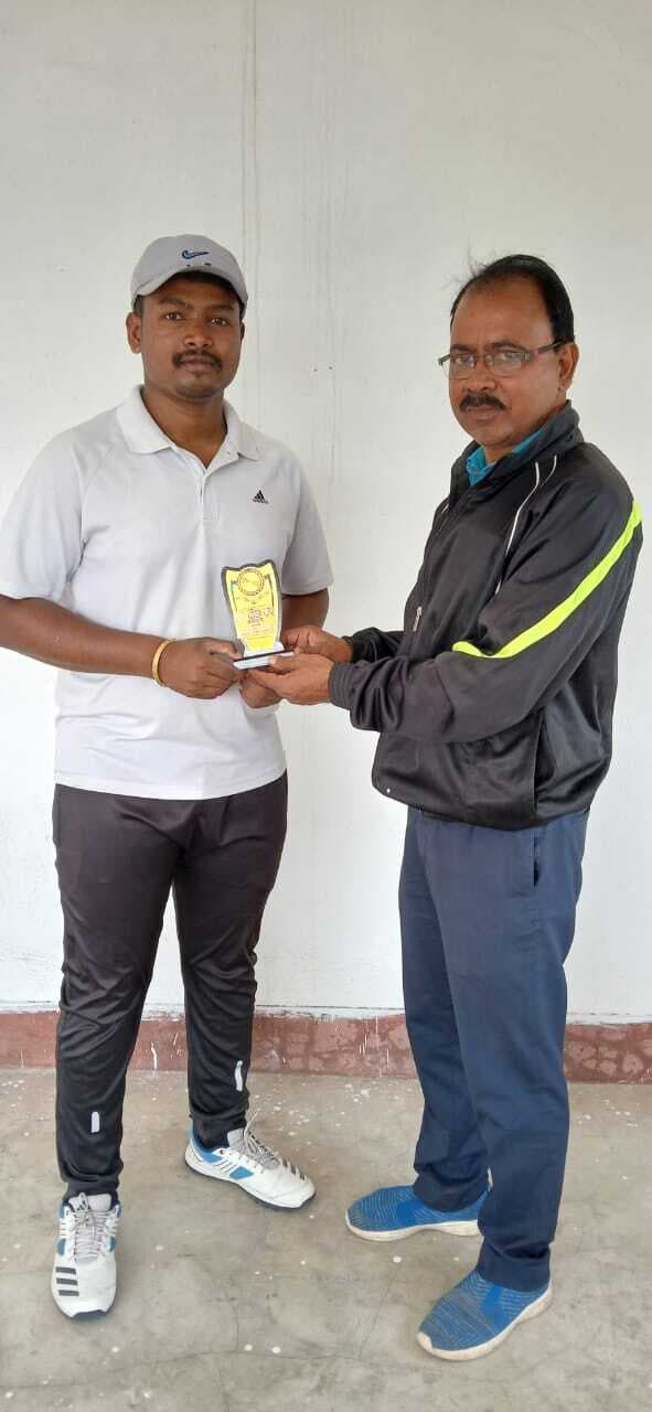 East Singhbhum : जीत के साथ वीडी इलेवन और ऑल राउंडर इलेवन अगले दौर में