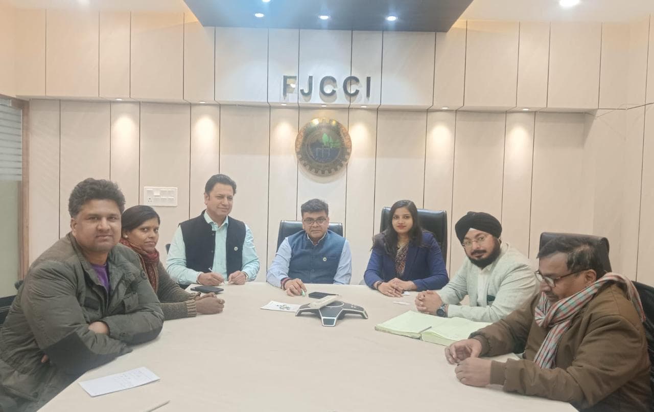 Ranchi News: चेंबर ने मुख्यमंत्री को लिखा पत्र, कहा : बालू की निर्बाध आपूर्ति बनी रहे