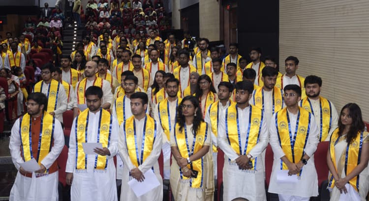 IIT ISM :  आइआइटी के 44वें दीक्षांत समारोह पहले दिन 183 टॉपर विद्यार्थियों के बीच मेडल व डिग्री वितरित