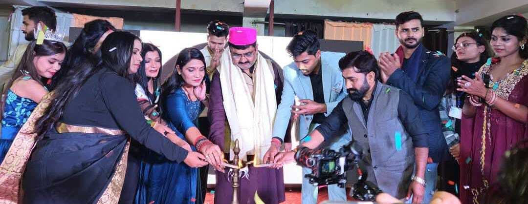 मॉडलिंग, फैशन शो, एक्टिंग के क्षेत्र की प्रतिभा को मिला मंच