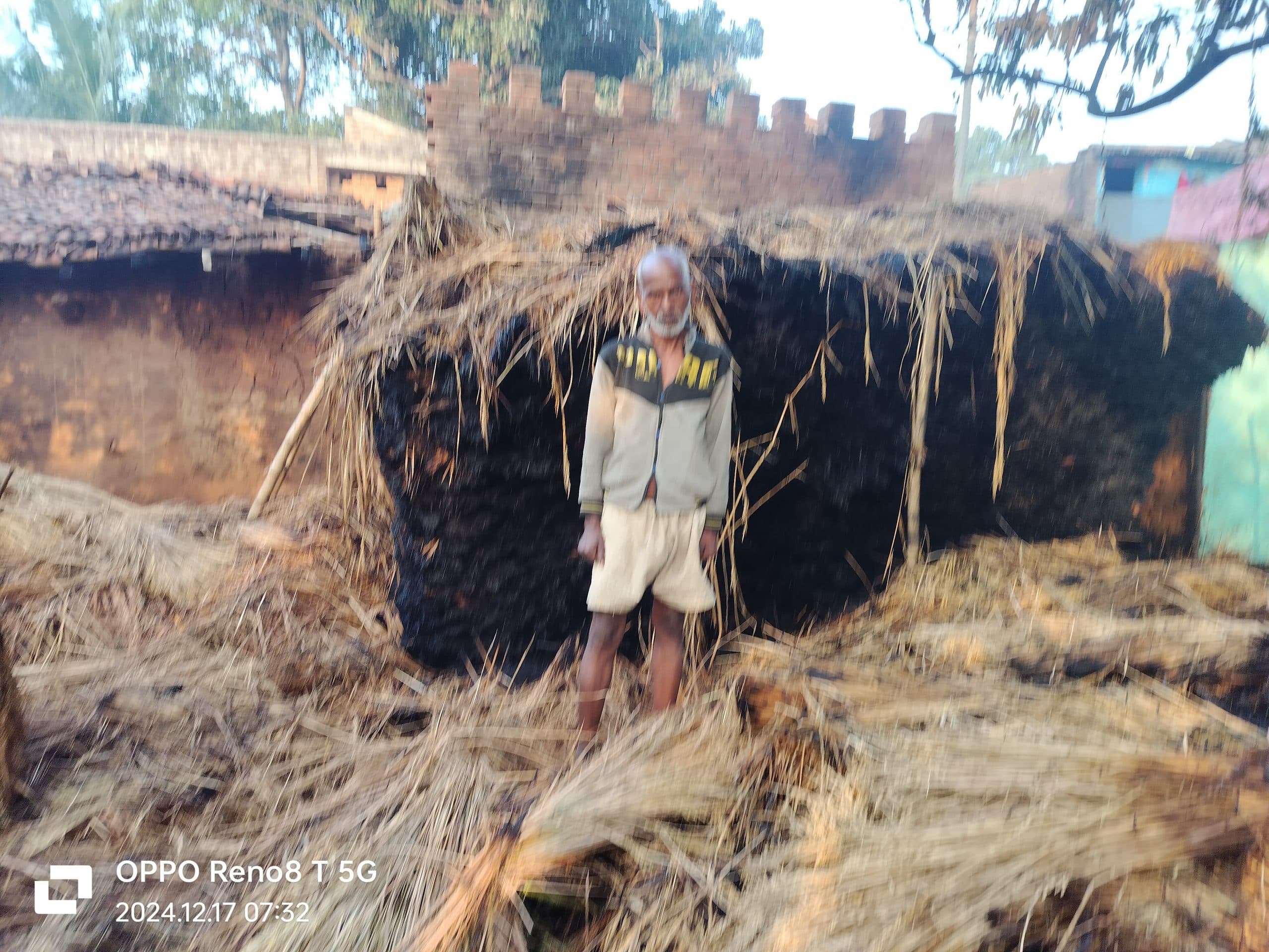 धान के टाल में लगी आग, अज्ञात के खिलाफ किया केस