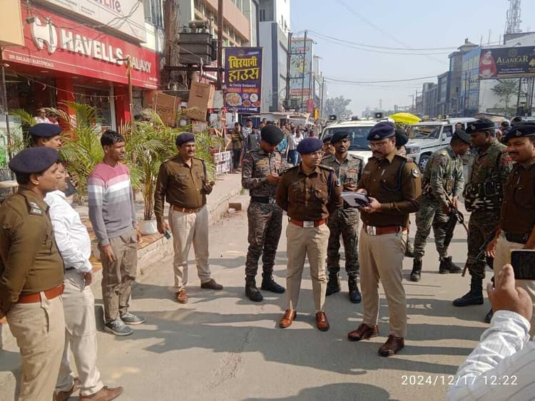 पुलिस की चुस्ती से चंद मिनटों में दबोचे गये नंदिनी ज्वेलर्स से लूट के ''''लूटेरे''''!