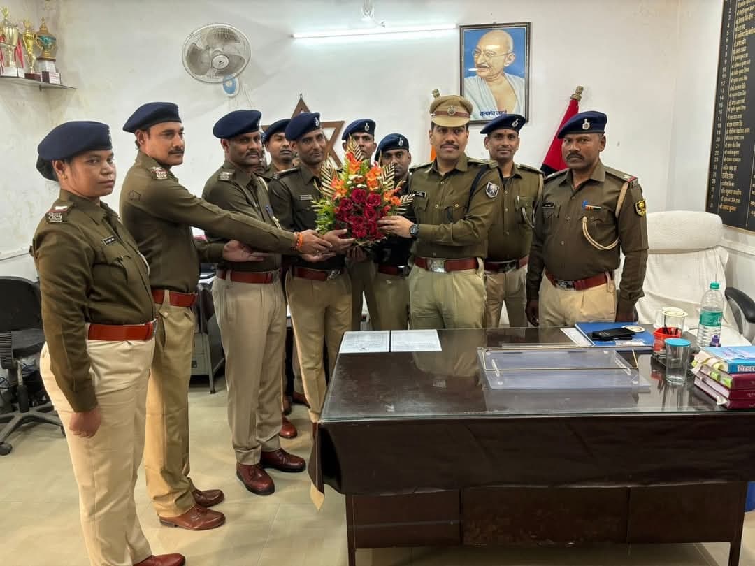 पीपिंग शिरोमणि का कार्यक्रम में एसपी ने प्रोन्नत पदाधिकारियों को सिखाया कर्तव्य का पाठ