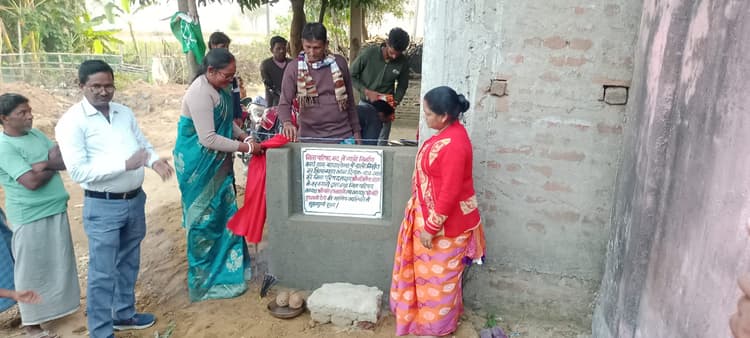 जिप अध्यक्ष ने नाली निर्माण का किया शिलान्यास