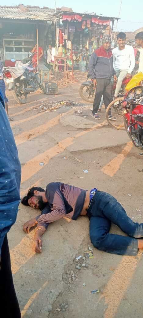 दो बाइकों की टक्कर में एक व्यक्ति घायल