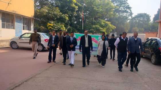 जरूरतमंदों को कानून का लाभ दिलाने के लिए निकाली गयी जागरूकता रैली