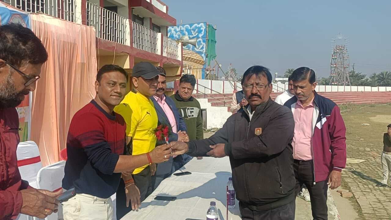 Darbhanga News: जिला क्रिकेट लीग के उद्घाटन मैच में केसीसी ने यूसीसी को 204 रनों से रौंदा