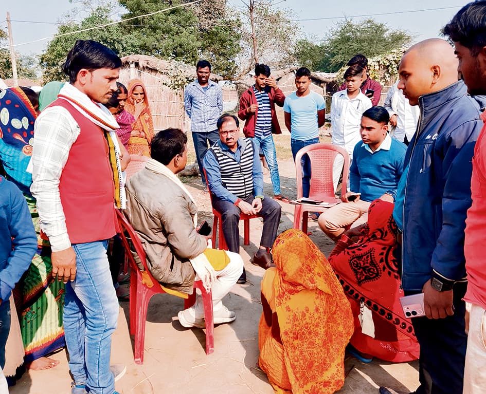 Gopalganj News : मणिपुर में मजदूरों की हत्या के बाद खौफ में परिवार, सकुशल लौटने का हो रहा इंतजार