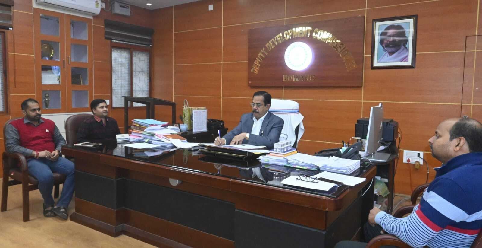 Bokaro News: सुशासन सप्ताह, प्रशासन गांव की ओर अभियान को बनायें सफल : डीडीसी