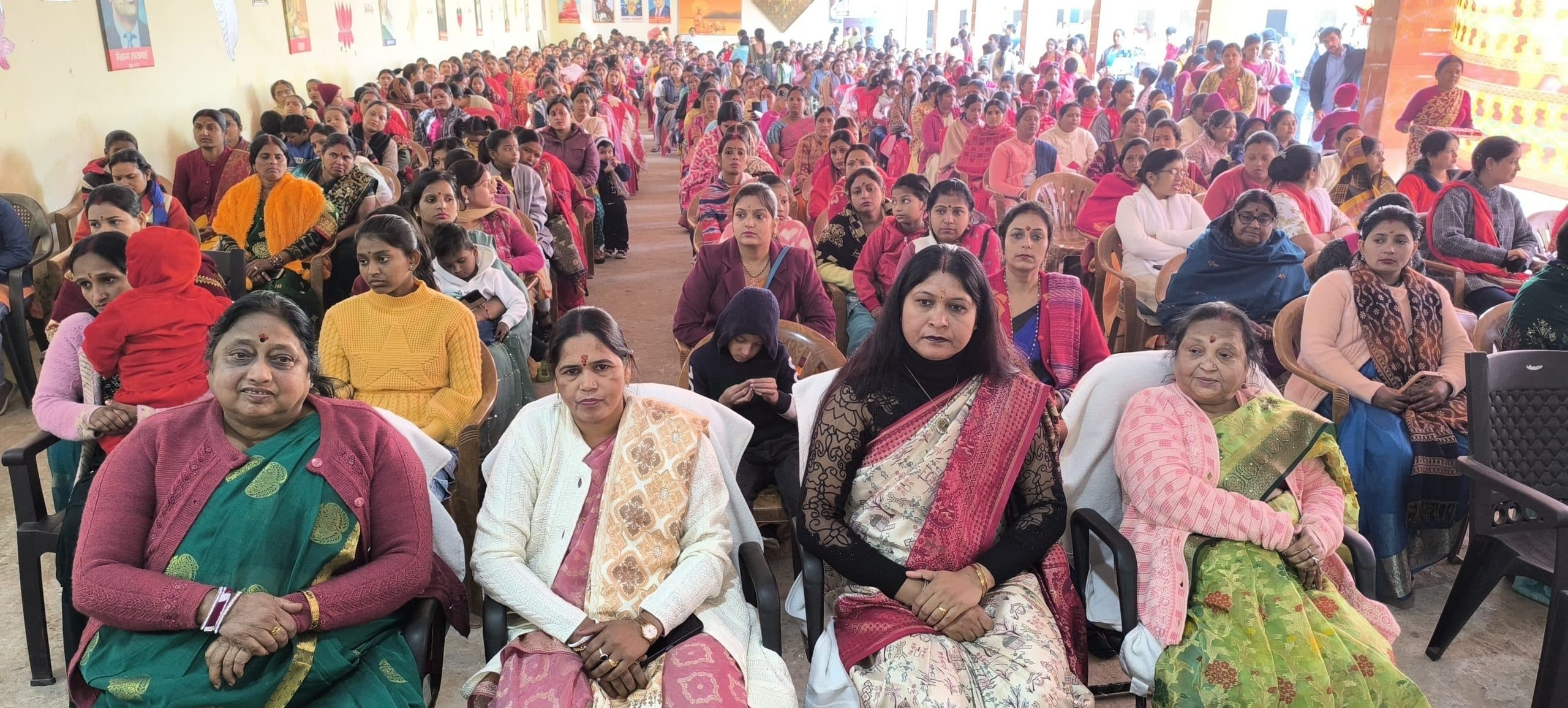 Giridih News : अच्छे संस्कार ही बच्चों की दिशा तय करते हैं : डॉ पुष्पा