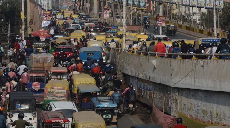 Patna News : राजधानी में लगातार तीसरे दिन जाम, रेंगते रहे वाहन
