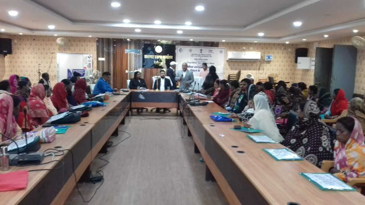 Deoghar news : महिलाओं की सुरक्षा के लिए बनाये गये कानून प्रावधानों और अधिकारों के बारे में बताया
