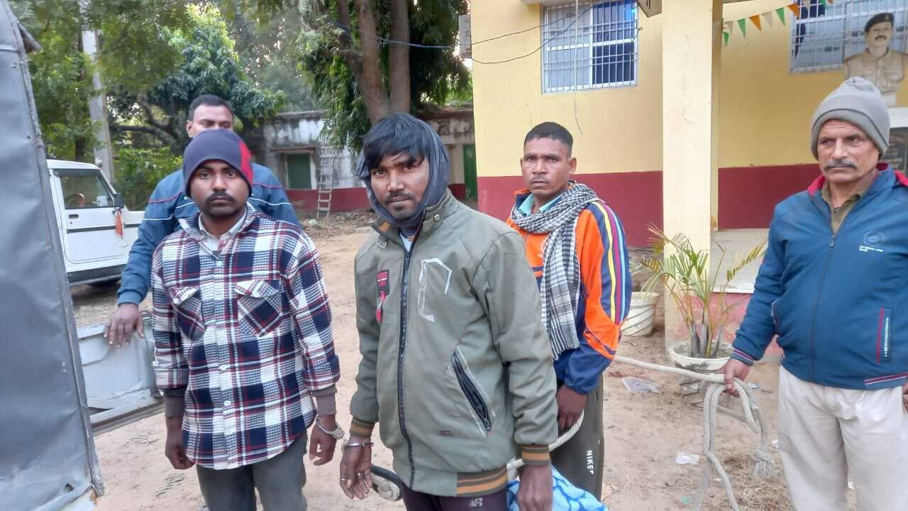 बाइक चोर गिरोह का खुलासा, तीन गिरफ्तार