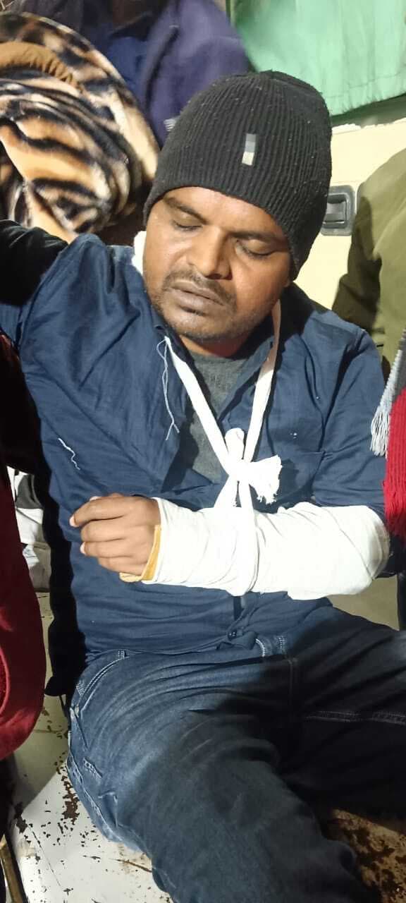 Gaya News : वजीरगंज में विद्युत विभाग के जेइ के साथ मारपीट, मगध मेडिकल हुए रेफर