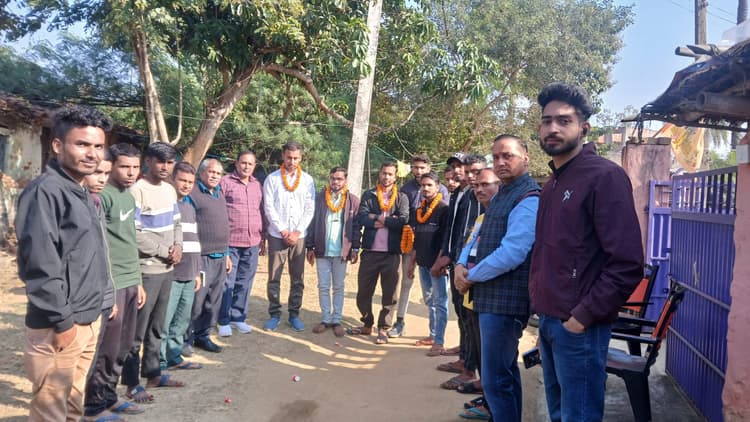 शैलेंद्र कुमार झा बने नगर अध्यक्ष जबकि दीपक चौधरी बने नगर मंत्री