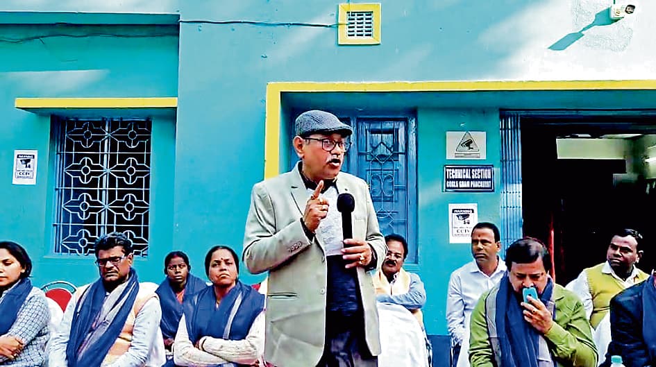 आवास योजना में भ्रष्टाचार को रोकें सरपंच : विधायक