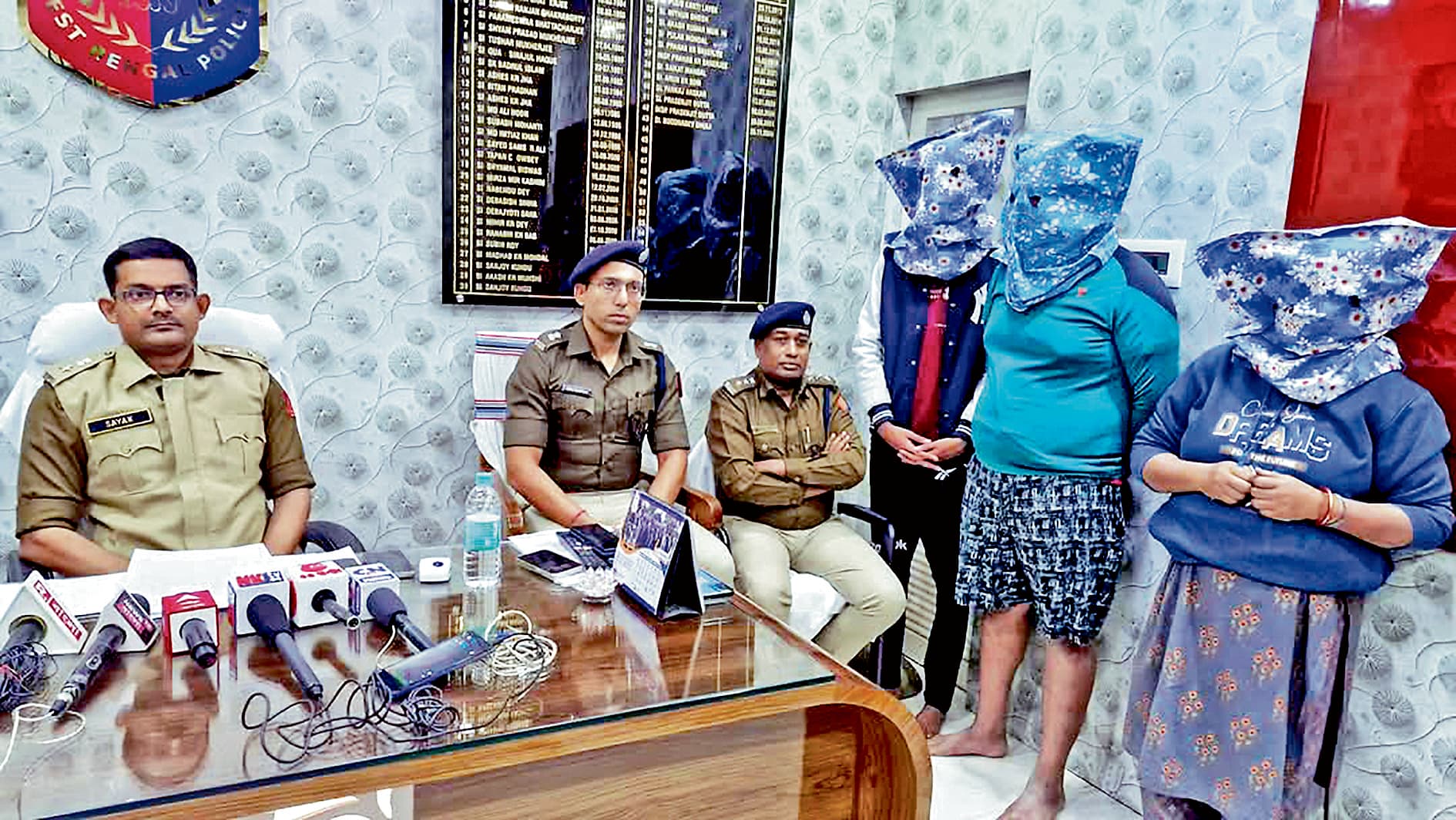 डबल मर्डर में परिवार के तीन गिरफ्तार