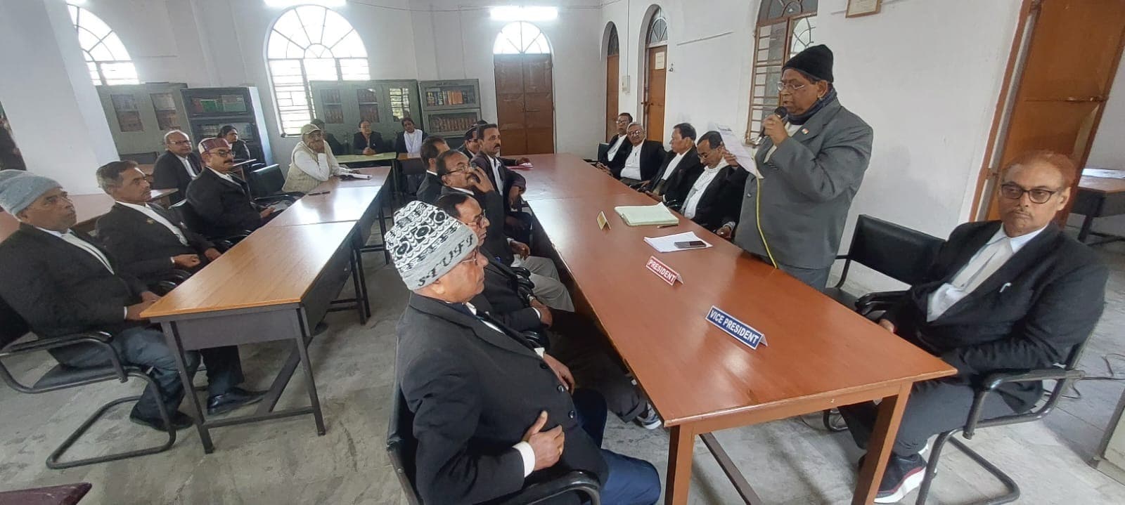 प्रत्येक वकालतनामा पर 50 रुपये राशि मांगने पर जतायी आपत्ति